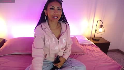 Snapshot of sasha_brattz chatting on December 3, 2024, 7:43 am Sasha Brattz online show from December 3, 2024, 7:43 am