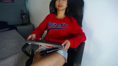 Snapshot of sasha_brattz chatting on February 25, 2025, 2:36 am Sasha Brattz online show from February 25, 2025, 2:36 am