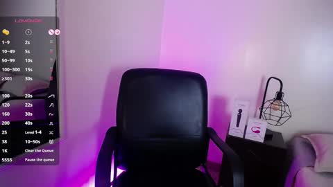 Snapshot of sasha_brattz chatting on September 17, 2025, 2:13 am Sasha Brattz online show from September 17, 2025, 2:13 am