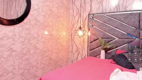 Snapshot of sasha_brownie_ chatting on September 28, 2025, 8:03 pm Sasha  online show from September 28, 2025, 8:03 pm