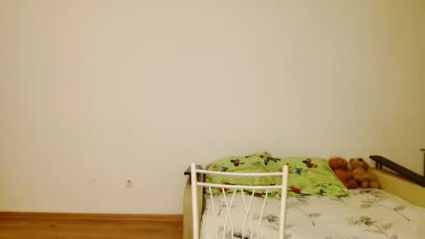 sasha_calvin online show from January 14, 2026, 4:07 am