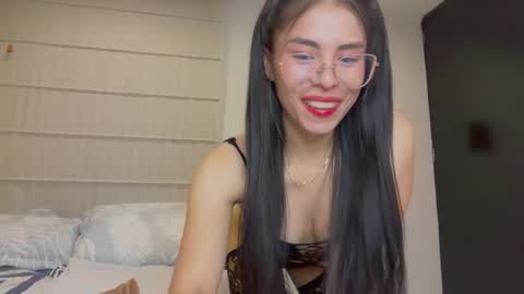 sasha_jonne online show from December 15, 2025, 2:49 am