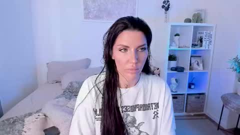 Snapshot of sasha_miro chatting on September 16, 2025, 2:01 am Sasha Miro online show from September 16, 2025, 2:01 am