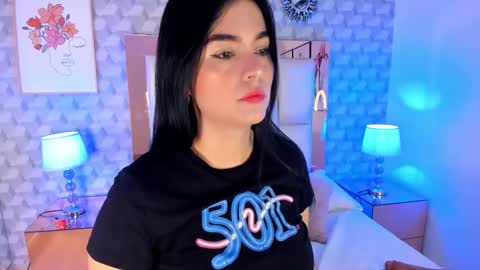 Snapshot of sasha_sims chatting on October 20, 2025, 11:21 am Camila  online show from October 20, 2025, 11:21 am