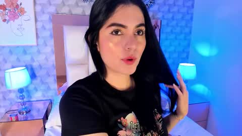 Snapshot of sasha_sims chatting on October 24, 2025, 11:39 am Camila  online show from October 24, 2025, 11:39 am