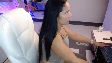 Snapshot of sashaavixen chatting on October 22, 2025, 12:05 pm Sasha online show from October 22, 2025, 12:05 pm
