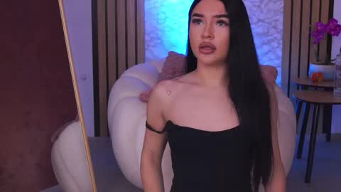 Snapshot of sashalorrenz chatting on March 13, 2026, 5:36 am Sasha online show from March 13, 2026, 5:36 am