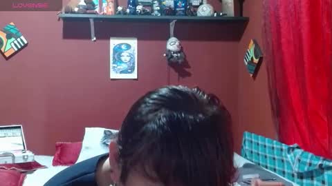 S A S H A R O S E online show from December 3, 2025, 1:42 pm