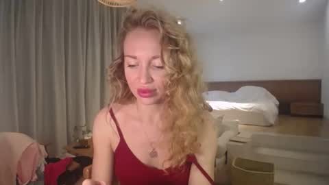 Sasha online show from December 3, 2025, 5:48 am