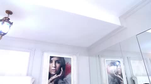 Snapshot of sashavaughn chatting on September 23, 2025, 4:54 pm Sasha online show from September 23, 2025, 4:54 pm