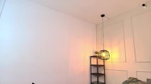 Sashavellor online show from December 18, 2025, 3:34 am