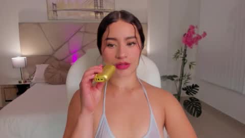 saskia litt online show from September 9, 2025, 4:12 am