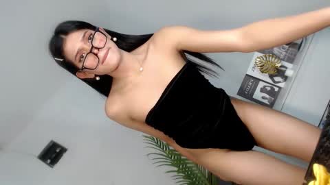 sassy_monie online show from January 30, 2025, 4:16 am