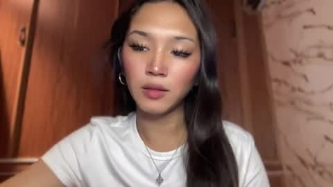 Sassygirl online show from May 4, 2026, 12:39 am