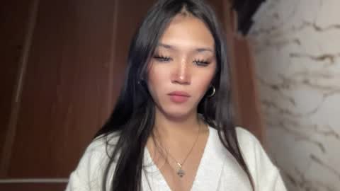 Sassygirl online show from May 6, 2026, 12:30 am
