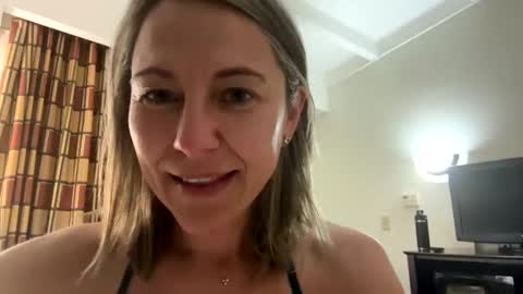 Sassyella online show from December 6, 2024, 11:14 pm