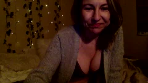 Sassyella online show from February 28, 2025, 6:21 am
