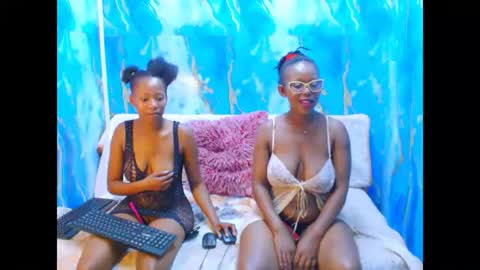 Snapshot of sassypleasure4u chatting on October 12, 2025, 6:12 am angel online show from October 12, 2025, 6:12 am