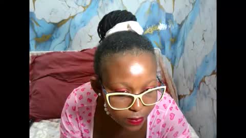 Snapshot of sassypleasure4u chatting on October 13, 2025, 6:13 am angel online show from October 13, 2025, 6:13 am