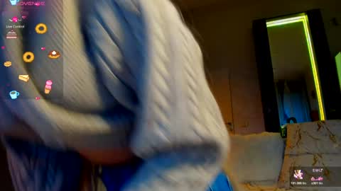 sassyt33n online show from December 3, 2025, 7:49 am