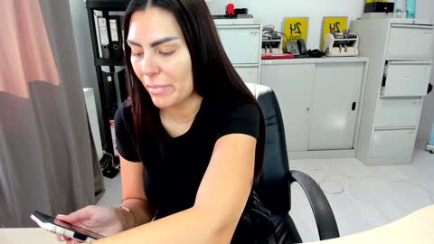 sassytiff online show from October 23, 2025, 11:20 am