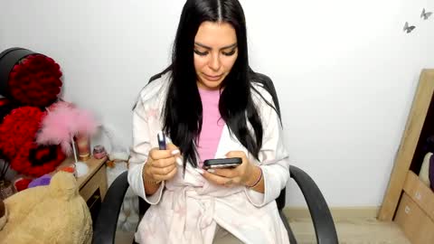 sassytiff online show from May 14, 2026, 10:44 am