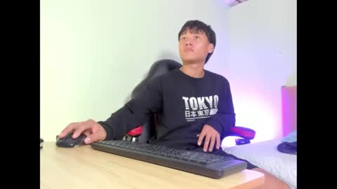 Snapshot of sasuke_uchiha12 chatting on February 17, 2025, 7:31 pm Evans Williams online show from February 17, 2025, 7:31 pm