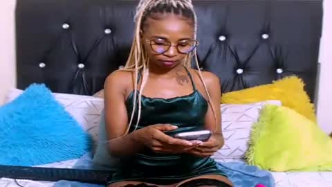 sasyylissaa online show from March 19, 2026, 5:06 pm