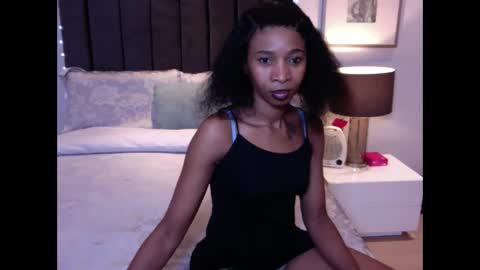 sasyylissaa online show from May 5, 2026, 12:02 pm