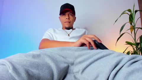     online show from November 12, 2025, 7:42 am