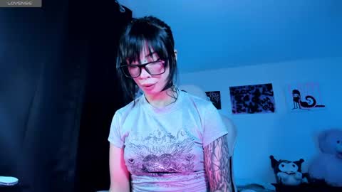 Snapshot of satanbabee_ chatting on May 11, 2026, 10:51 pm im expecting 300 thumbs up on my altar online show from May 11, 2026, 10:51 pm