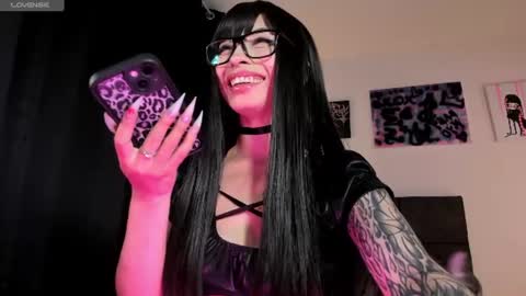 Snapshot of satanbabee_ chatting on June 23, 2026, 11:14 pm im expecting 300 thumbs up on my altar online show from June 23, 2026, 11:14 pm