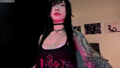 Snapshot of satanbabee_ chatting on July 23, 2026, 12:35 am im expecting 300 thumbs up on my altar online show from July 23, 2026, 12:35 am