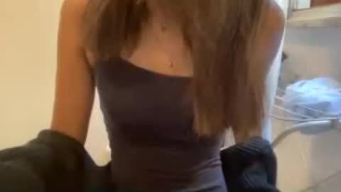 Snapshot of satinbby chatting on June 18, 2026, 4:55 pm Chiara online show from June 18, 2026, 4:55 pm