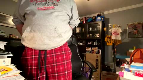 satinpantyboy23 online show from February 7, 2026, 4:27 am