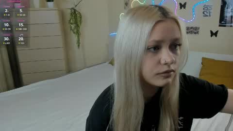 satinpresence online show from May 4, 2026, 5:36 am