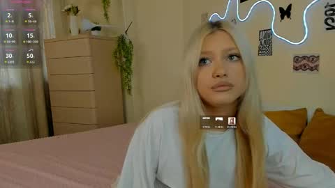 satinpresence online show from May 9, 2026, 5:23 am