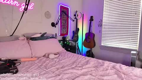 Saturn Girl online show from October 17, 2025, 5:48 pm