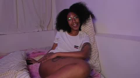 saturno_vibes online show from March 5, 2025, 12:00 pm