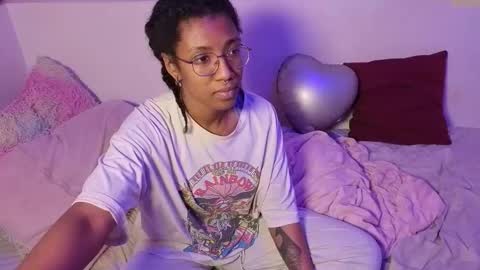 saturno_vibes online show from February 18, 2026, 8:43 am