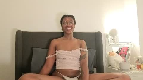 saturno_vibes online show from June 20, 2026, 5:49 pm
