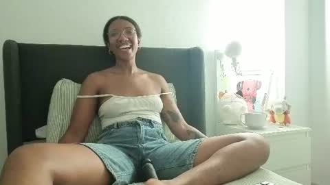 saturno_vibes online show from June 27, 2026, 2:23 pm