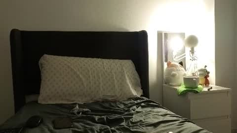 saturno_vibes online show from July 13, 2026, 12:46 am