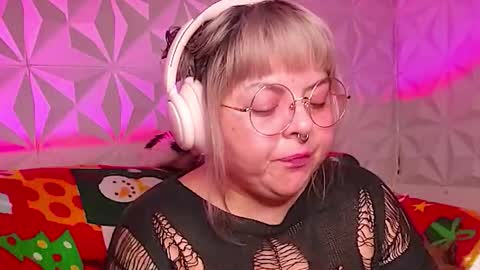 Gina George online show from December 14, 2025, 10:03 pm