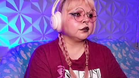 Gina George online show from May 1, 2026, 11:31 pm