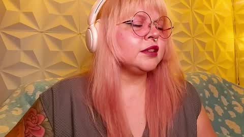 Gina George online show from May 10, 2026, 12:49 am