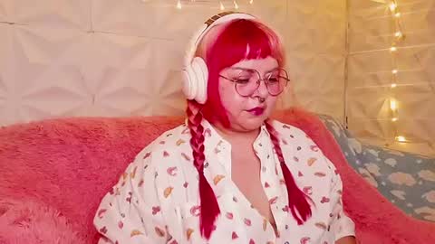 Gina George online show from July 9, 2026, 12:48 am