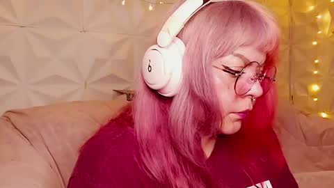 Gina George online show from July 23, 2026, 2:31 am