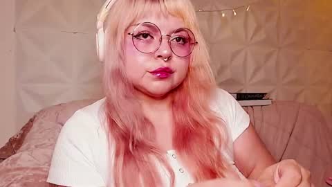 Gina George online show from August 8, 2026, 12:02 am