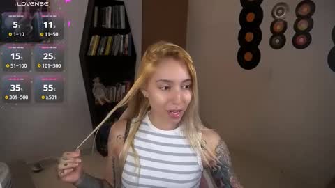 I AM JENN  online show from September 16, 2025, 4:46 am